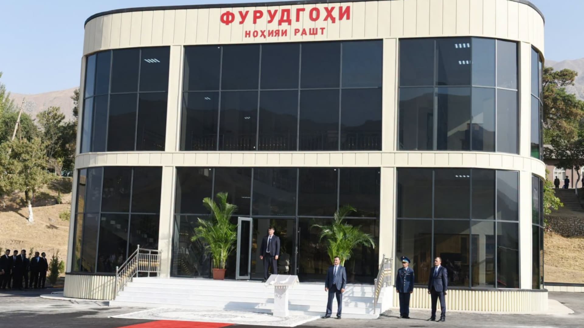 Президент ввел в эксплуатацию аэропорт Рашта