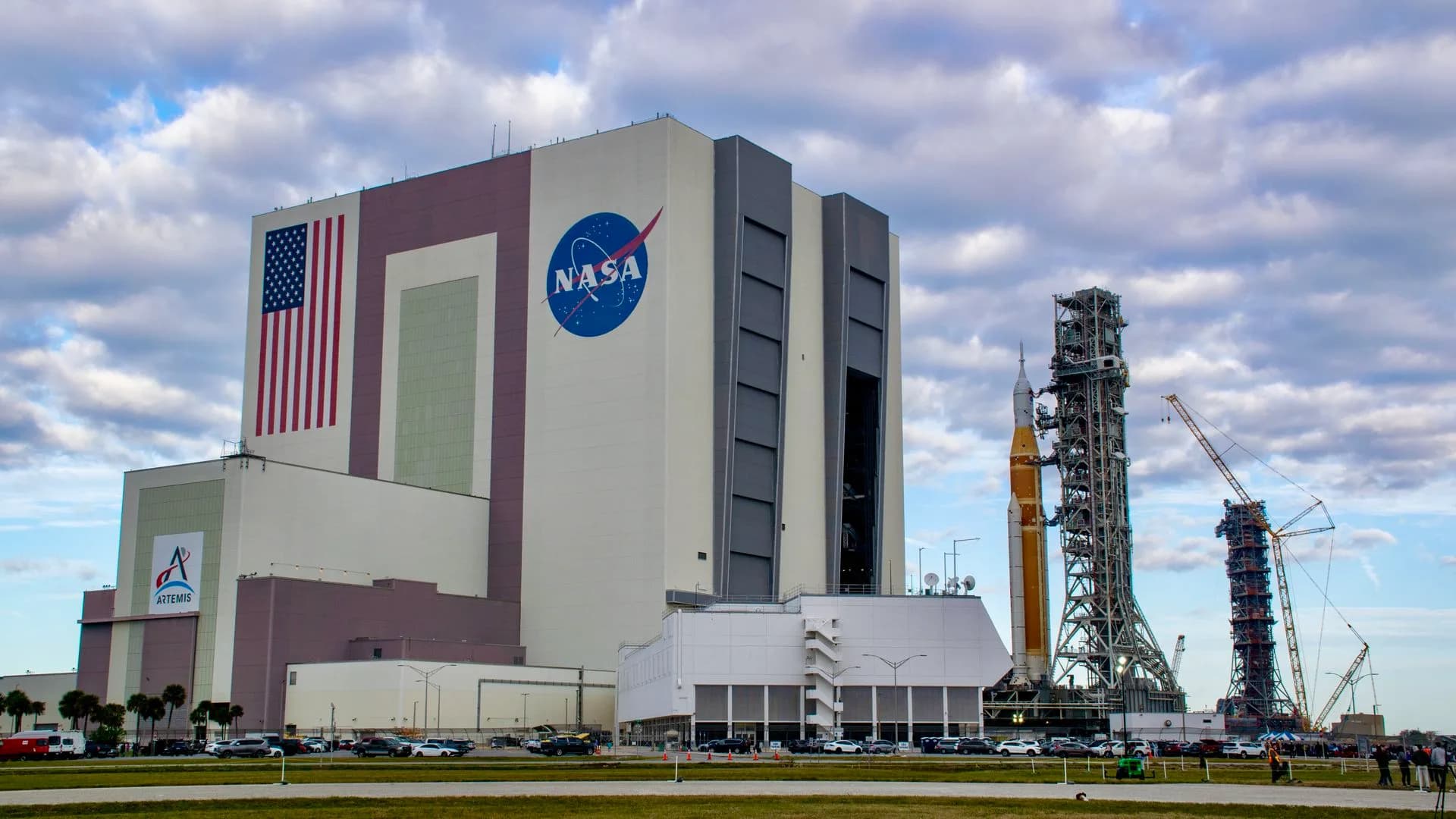 NASA планирует создать ядерный реактор для Луны